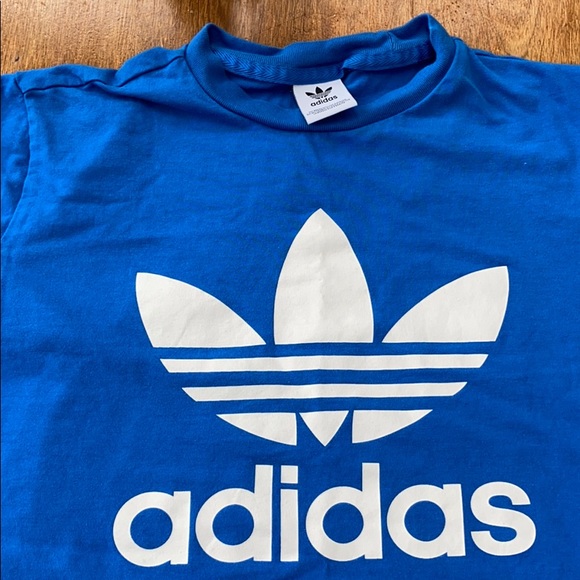 Tops - Adidas T-shirt worn once
